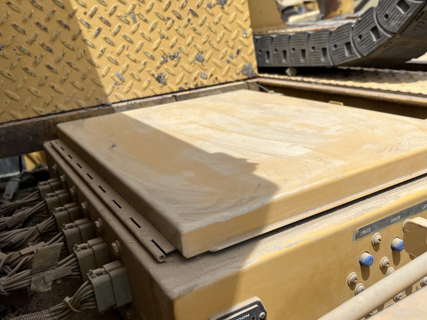 ./imagenes/INVOICE/2019/16430/PAVIMENTADORA CATERPILLAR AP-1055B PARA REFACCIONES (46).JPG